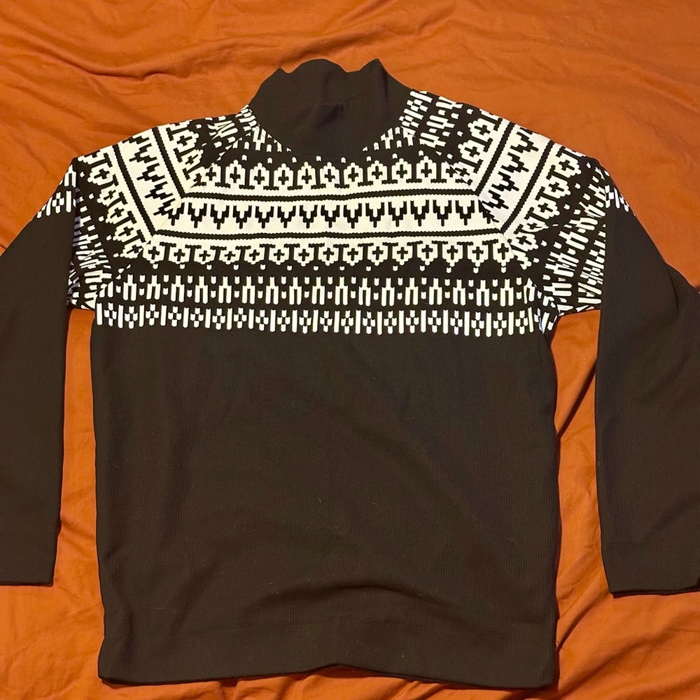NWOT Men's Black and White Patterned Sweater